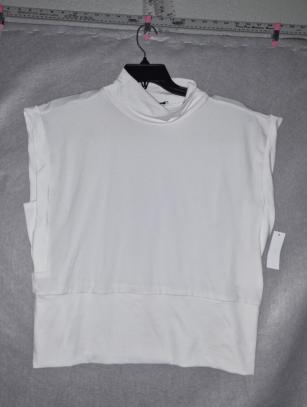 Single Thread White Mock Neck Sleeveless Top – Women's XL